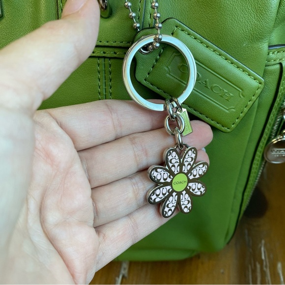 Coach Gallery Green Zip Top Tote Bundle - Picture 4 of 17